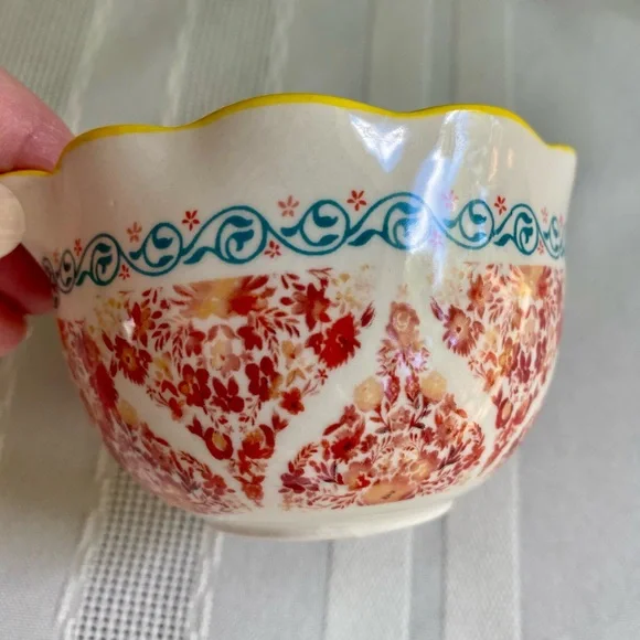 The Pioneer Woman Measuring Cup Set - Picture 14 of 16